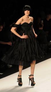 Agyness Deyn feet photo 11