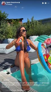 Agáta Pracharová feet photo 8