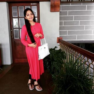 Ahaana Krishna feet photo 3
