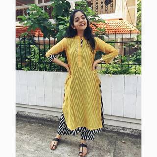 Ahaana Krishna feet photo 9