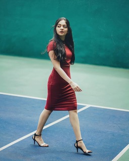 Ahaana Krishna feet photo 4