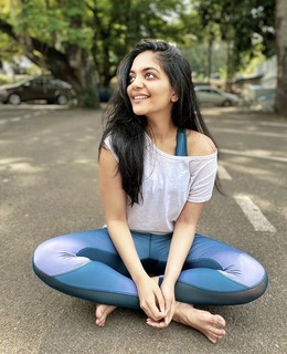 Ahaana Krishna feet photo 9