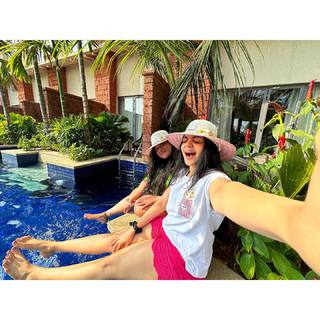 Ahaana Krishna feet photo 14