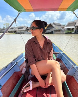 Ahaana Krishna feet photo 12