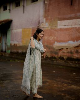 Ahaana Krishna feet photo 7