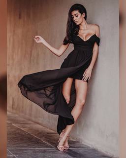 Ahlam El Brinis feet photo 4