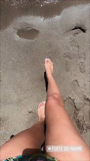 Ahlam El Brinis feet photo 14