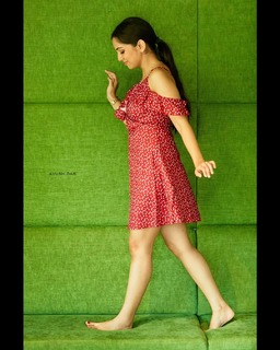 Ahsaas Channa feet photo 18