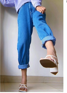 Ahsaas Channa feet photo 5