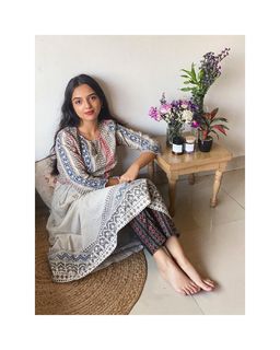 Ahsaas Channa feet photo 17