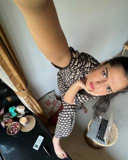Ahsaas Channa feet photo 13