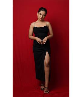 Ahsaas Channa feet photo 4