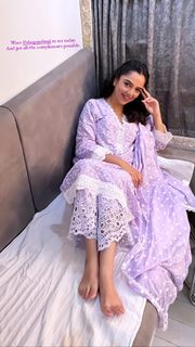 Ahsaas Channa feet photo 1