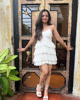 Ahsaas Channa feet photo 16