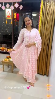 Ahsaas Channa feet photo 7