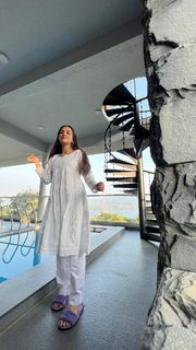 Ahsaas Channa feet photo 3