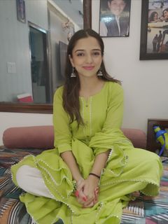 Ahsaas Channa feet photo 14