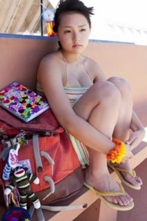 Ai Shinozaki feet photo thumbnail