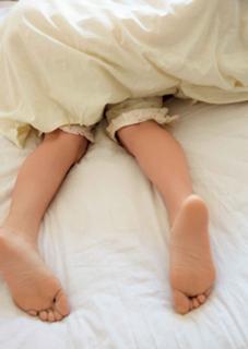 Ai Shinozaki feet photo thumbnail