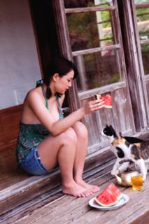 Ai Shinozaki feet photo thumbnail