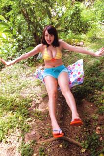 Ai Shinozaki feet photo thumbnail