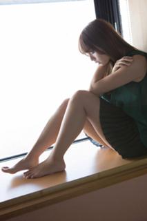 Ai Shinozaki feet photo thumbnail