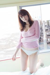 Ai Shinozaki feet photo thumbnail