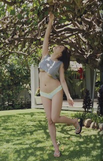 Ai Shinozaki feet photo thumbnail