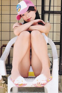 Ai Shinozaki feet photo thumbnail