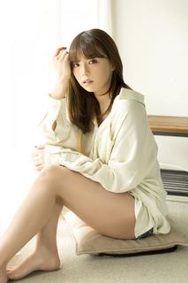 Ai Shinozaki feet photo thumbnail
