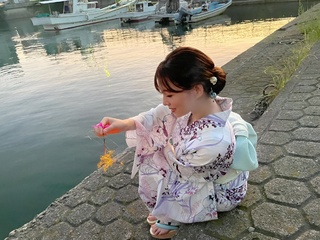 Ai Shinozaki feet photo thumbnail