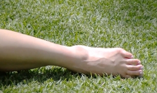 Ai Shinozaki feet photo thumbnail