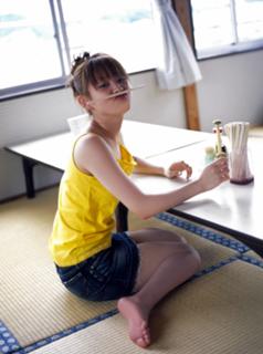 Ai Takahashi feet photo 4