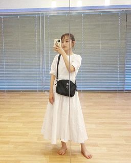 Ai Takahashi feet photo 2