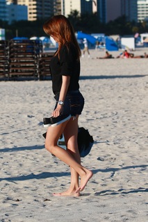 Aida Yespica feet photo thumbnail