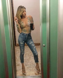 Aida Yespica feet photo thumbnail