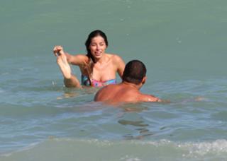 Aida Yespica feet photo thumbnail