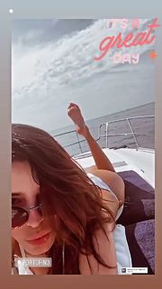 Aida Yespica feet photo thumbnail