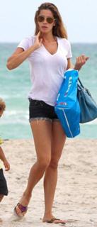 Aida Yespica feet photo thumbnail