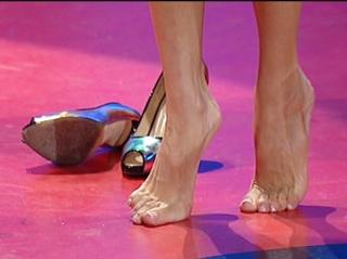 Aida Yespica feet photo thumbnail