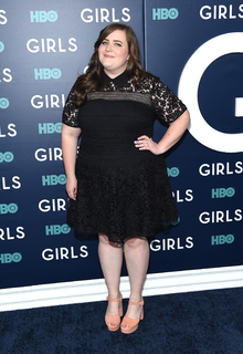 Aidy Bryant feet photo 16