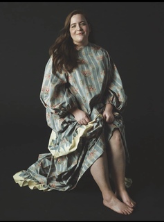 Aidy Bryant feet photo 11