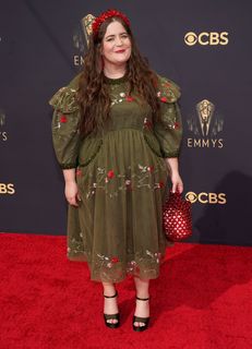 Aidy Bryant feet photo 2