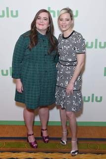 Aidy Bryant feet photo 17