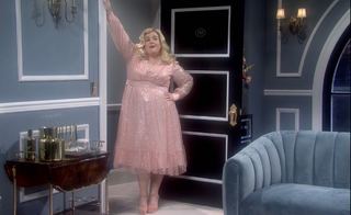 Aidy Bryant feet photo 2