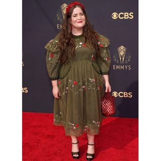 Aidy Bryant feet photo 18