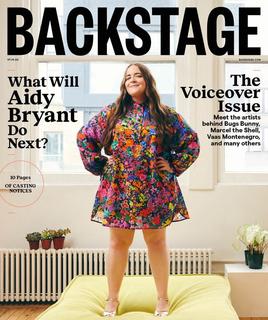 Aidy Bryant feet photo 10