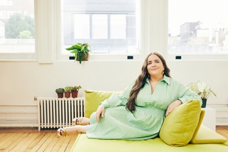Aidy Bryant feet photo 9