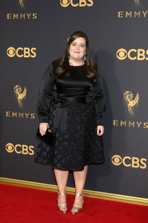 Aidy Bryant feet photo 7