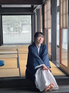 Aika Kobayashi feet photo 9